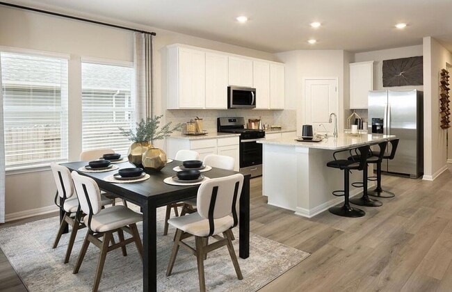 Building Photo - 126 Short Toed Swoop