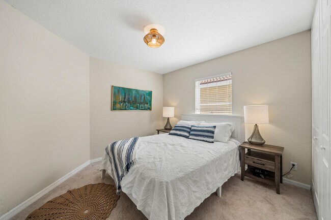 Building Photo - 3817 Miramontes Cir