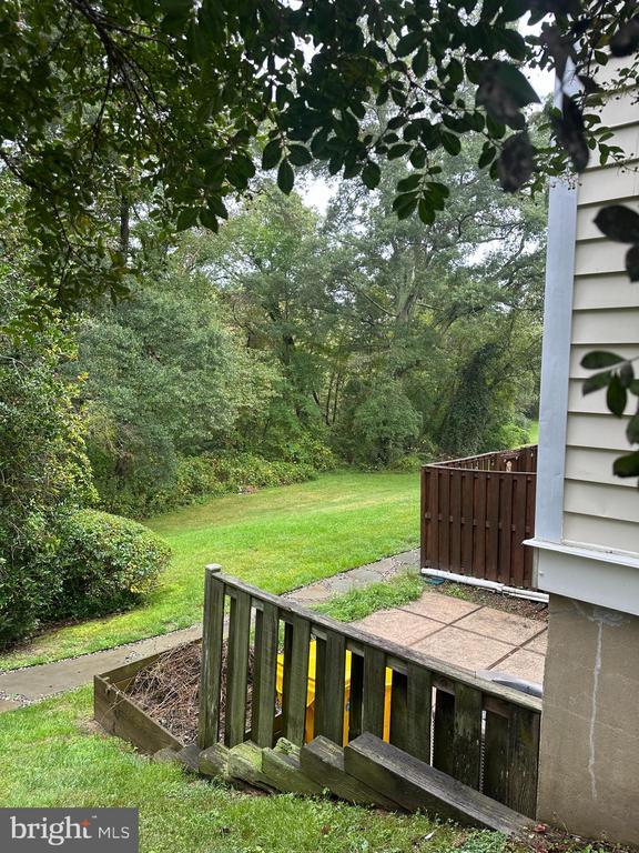 Building Photo - 1848 Foxdale Ct