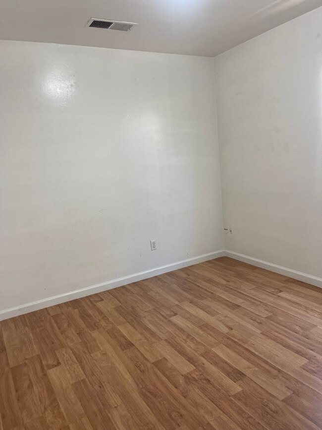Building Photo - Beautiful Rosedale home for rent