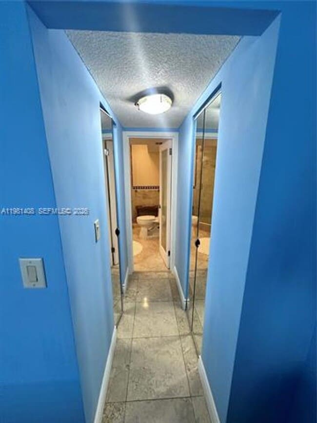 Building Photo - 3140 S Ocean Dr