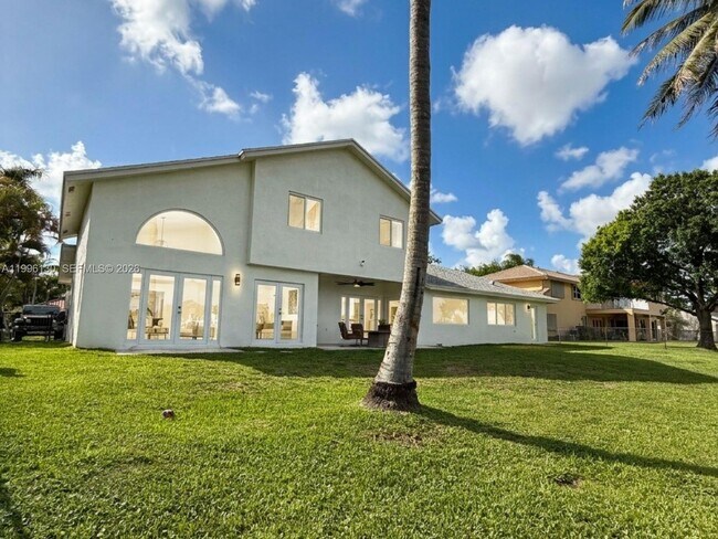 Building Photo - 311 NW 201st Ave