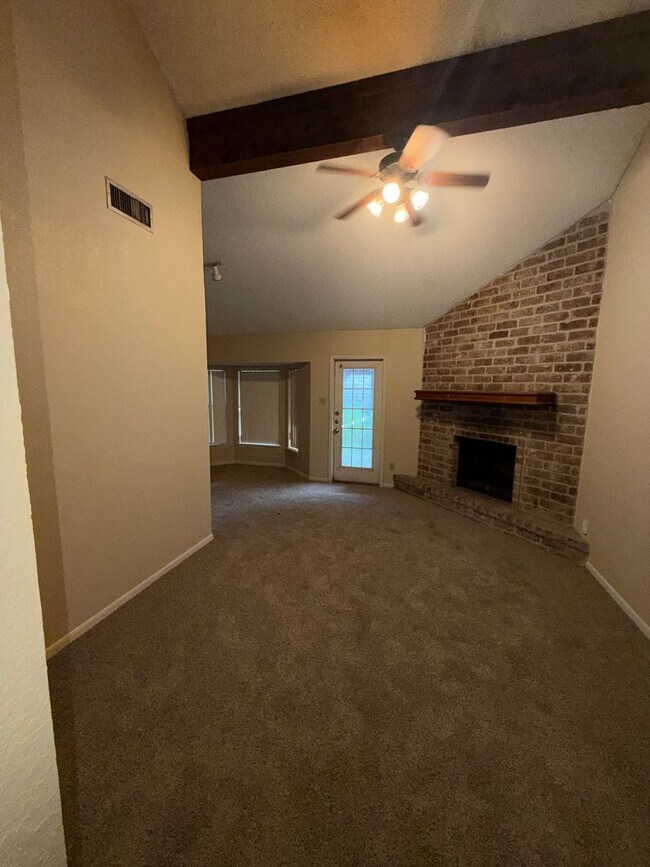 Building Photo - 5118 Middlecoff Cir