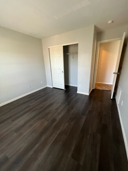 Building Photo - 696 Wilke Pl