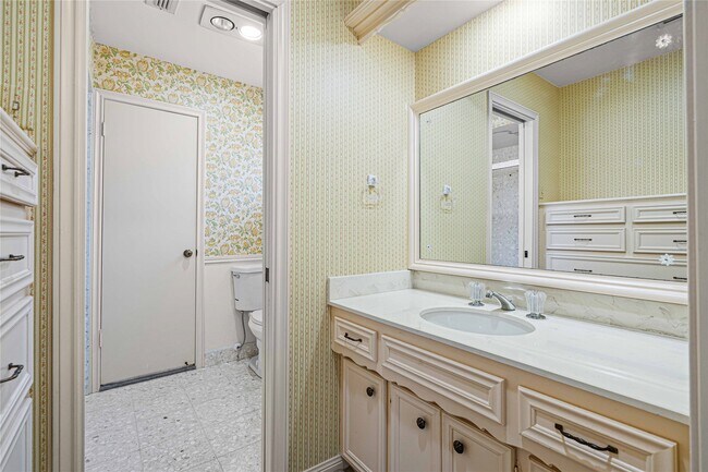Building Photo - 5606 Graystone Ln