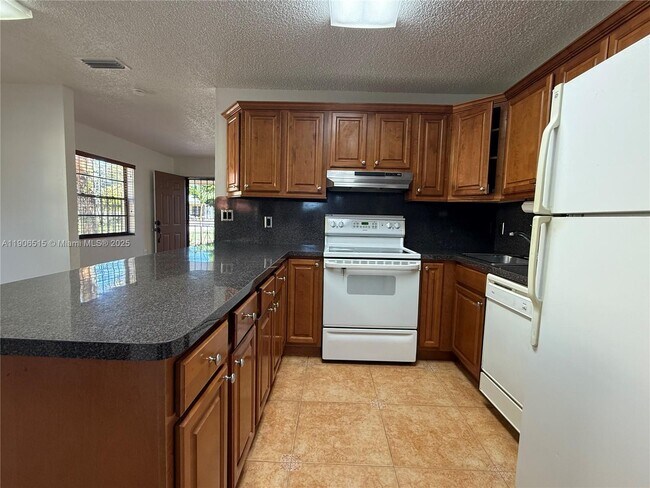 Building Photo - 1048 NW 32nd Pl