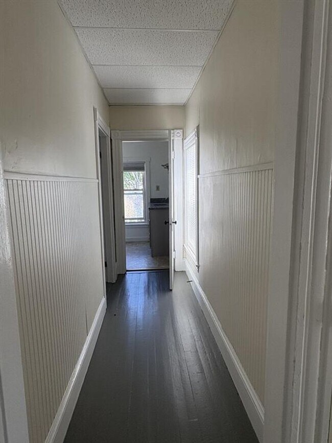 Building Photo - 56 Park St