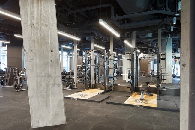 Building Photo - 949 1st St SE