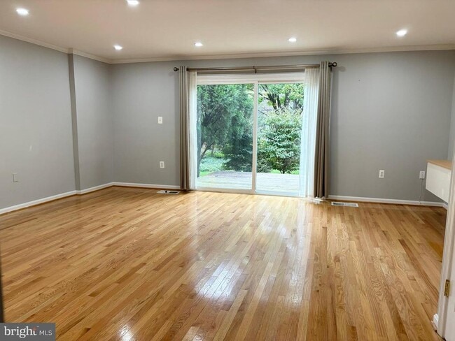 Primary Photo - 784 Princeton Pl