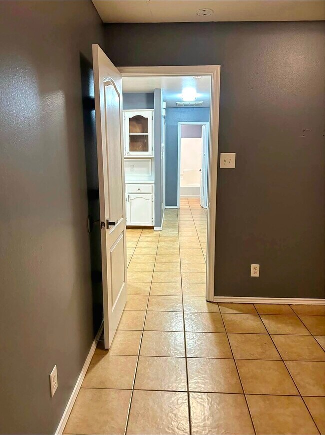 Building Photo - 4plex Edinburg