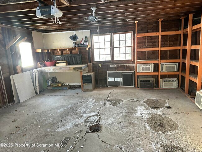 Building Photo - 1108 N Abington Rd