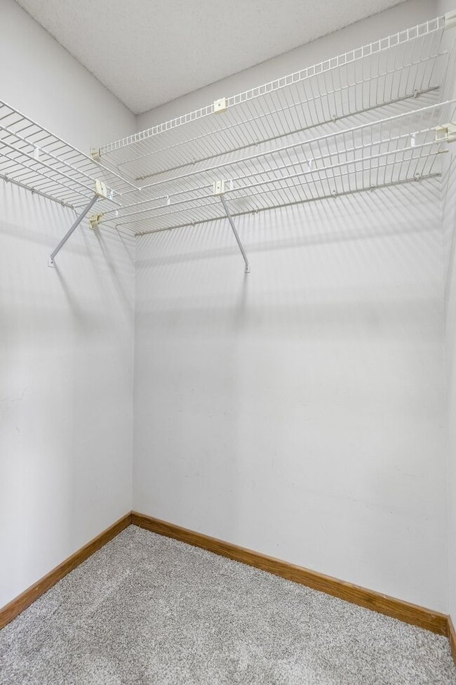 Building Photo - Downtown 2 bedroom Condo!