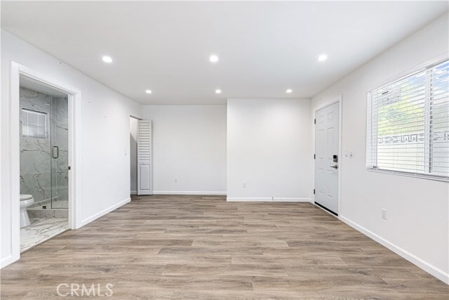 Building Photo - 7042 White Oak Ave