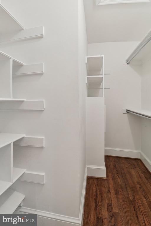 Building Photo - 3233 Ellicott St NW