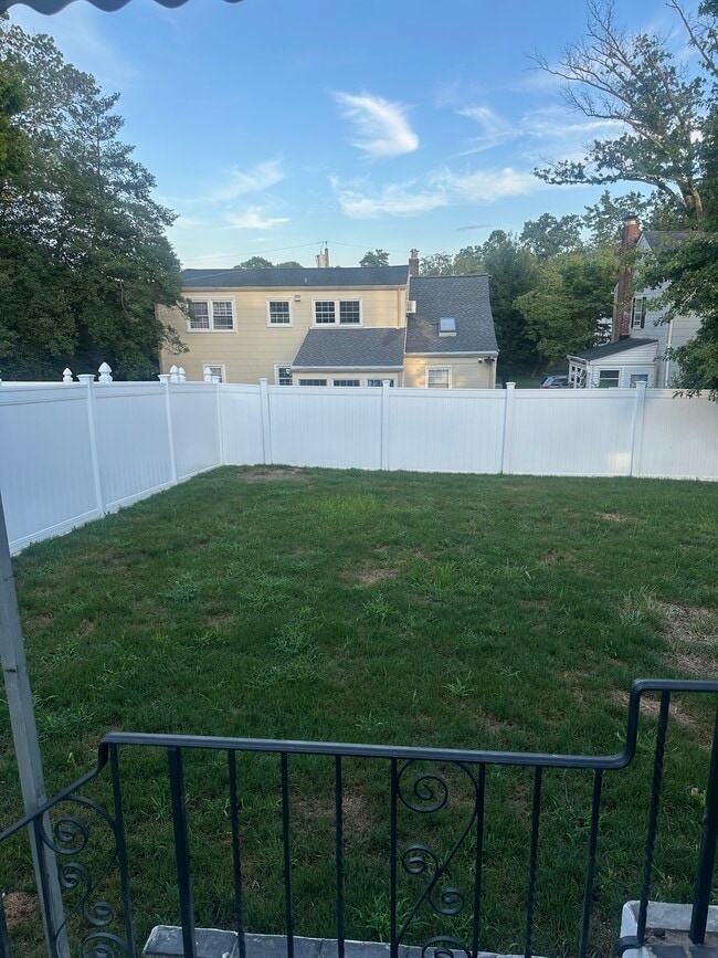 Building Photo - 14 Patton Dr