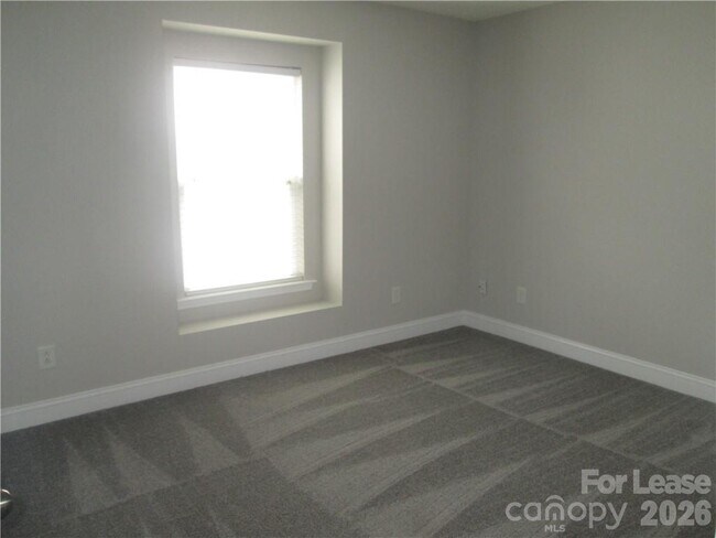 Building Photo - 12623 Cumberland Cove Dr