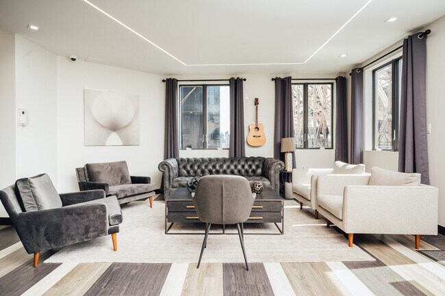 Building Photo - 4 York Ave