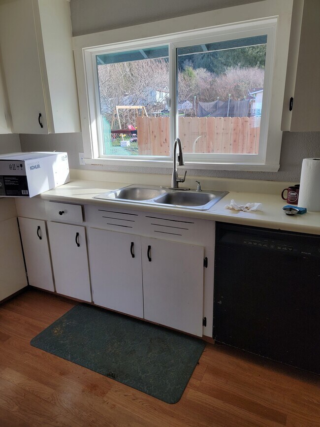 Building Photo - 2710 Oliver Ave