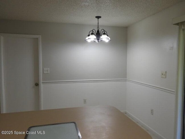 Building Photo - 1006 Wabash Rd SE