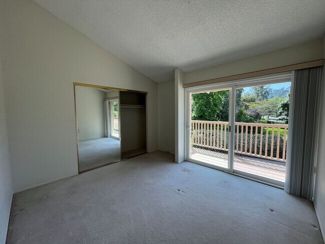 Building Photo - Westlake Village 4+2.5 w/pool, spa, green ...
