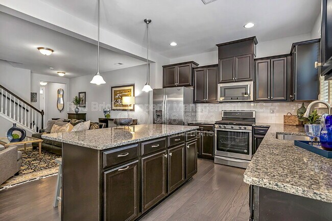 Building Photo - 9449 Glenburn Ln