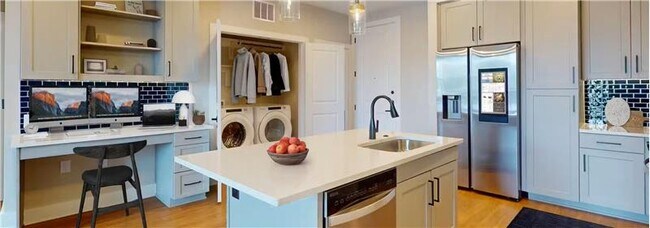 Building Photo - 2301 Aldrich St