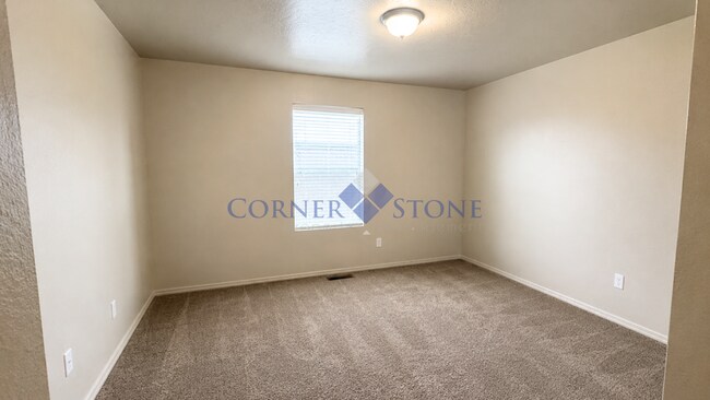 Building Photo - $500 OFF FIRST MONTHS RENT! MOVE IN TODAY!