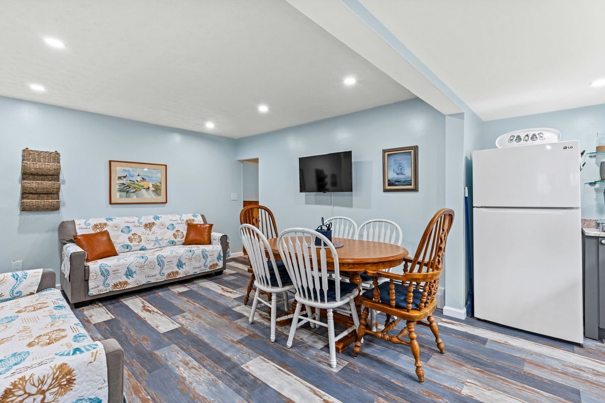 Building Photo - 31 Foote St