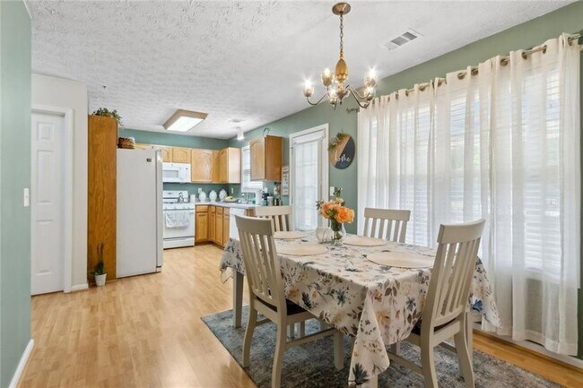 Building Photo - 436 Shenandoah Ct