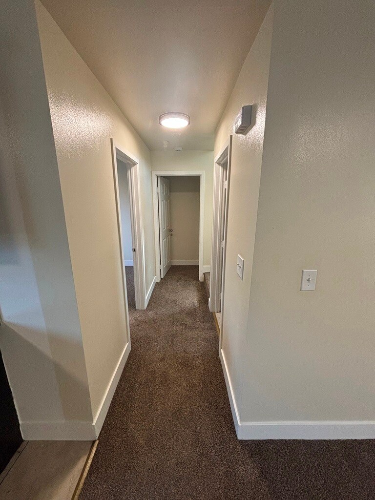 Building Photo - 156 E 119th St