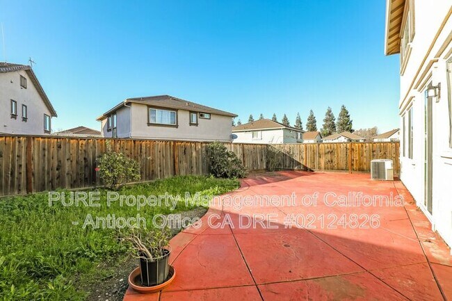 Building Photo - 5208 Rainwood Way