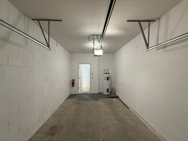 Building Photo - 1711 San Jacinto Cir