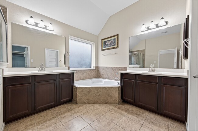 Building Photo - 18206 Florence Run Ln