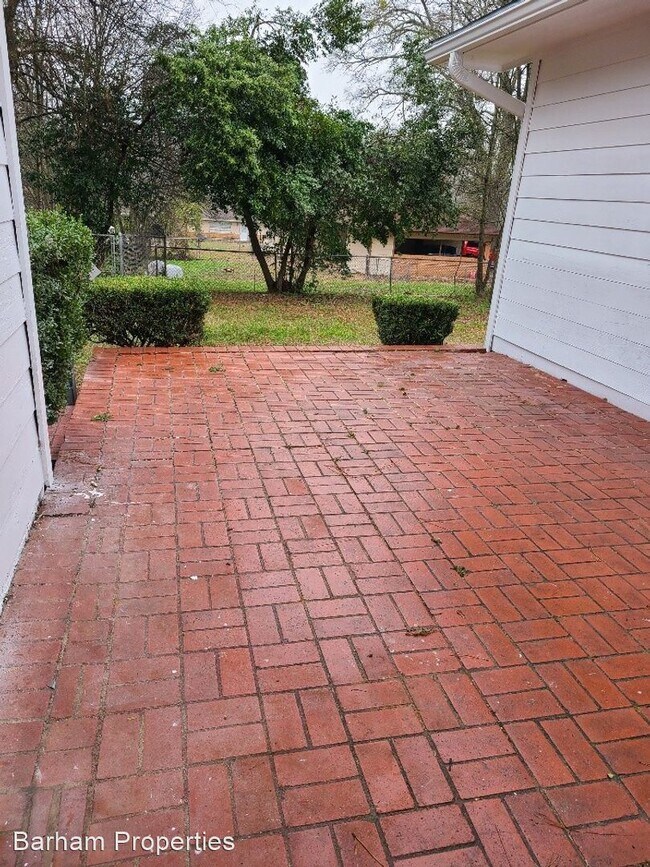 Building Photo - 3 br, 2 bath House - 417 Esther Blvd
