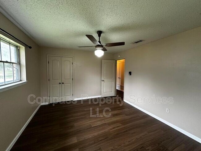 Building Photo - 179 Weldon Dr