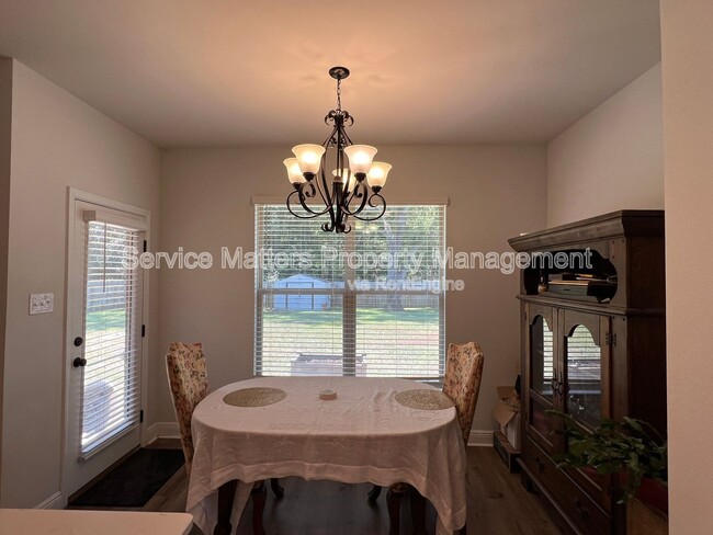 Building Photo - 6087 Cheyenne Dr