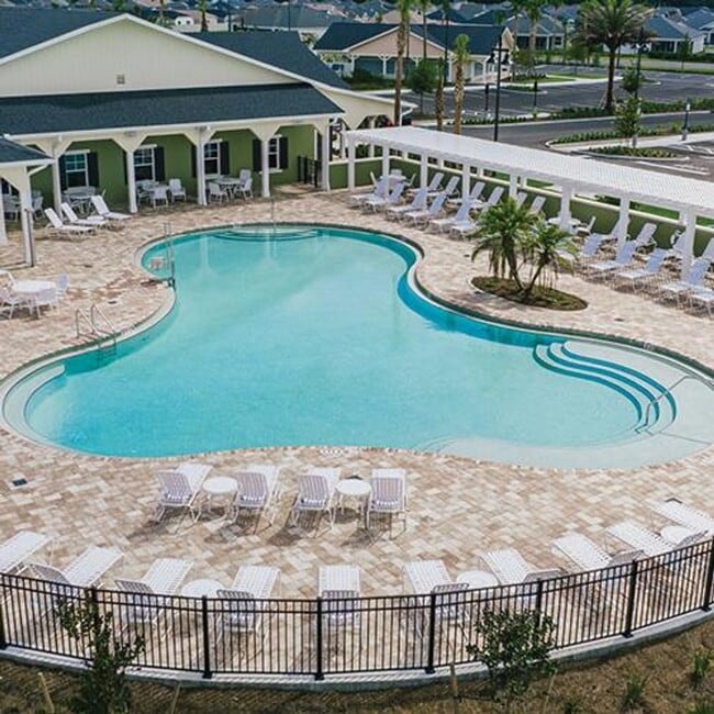 Building Photo - Live The Villages life: 3Bedrooms/2Baths furnished home with all the premier recreation access!