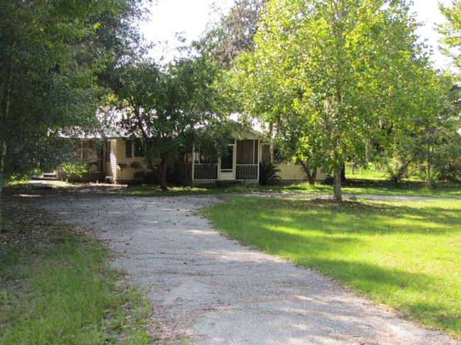 Building Photo - Shady Grove Mobile Home Park