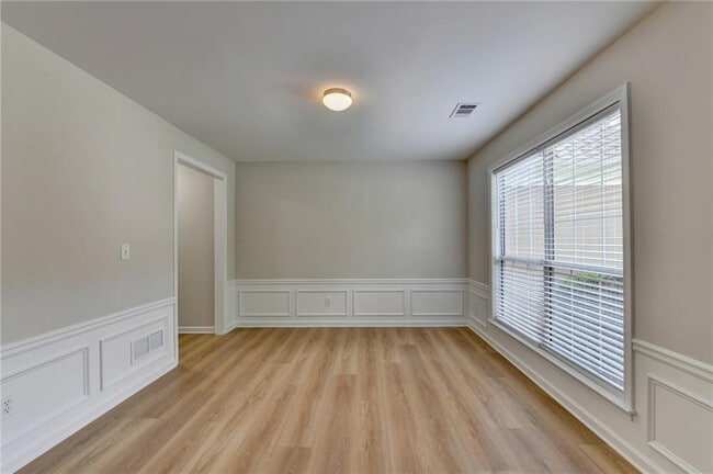 Building Photo - 340 Waddington Trail