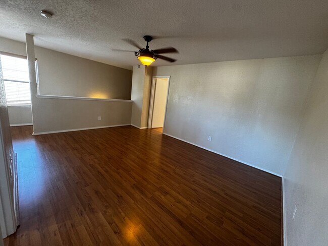 Building Photo - 9303 Pacific Maple