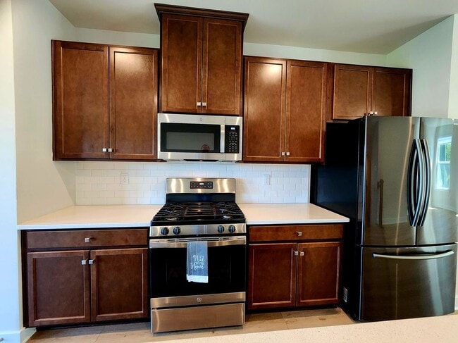 Building Photo - 149 Glory Maple Ln