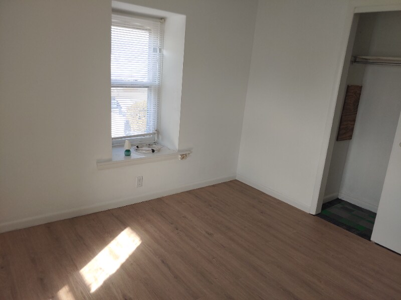 Building Photo - 23 N Front St