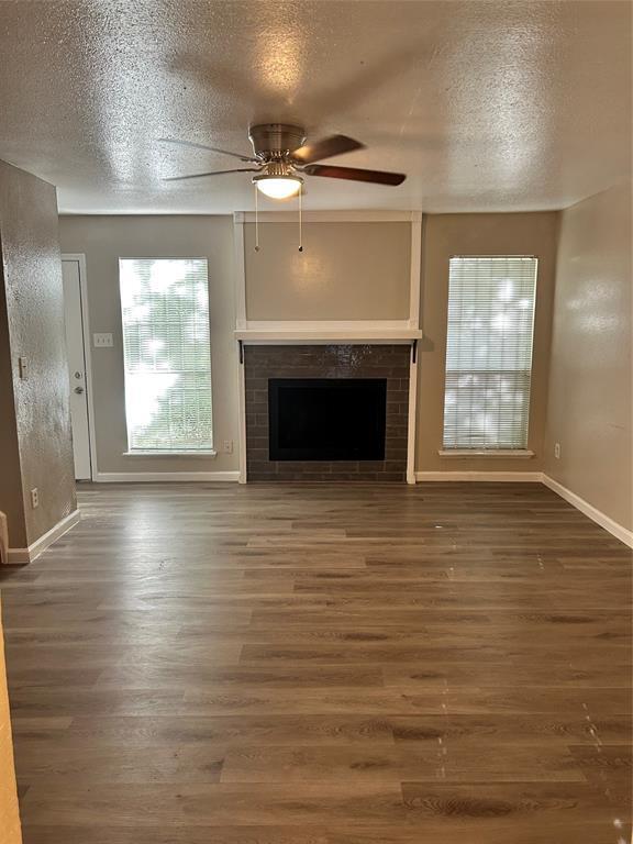 Building Photo - 3901 Woodchase Dr