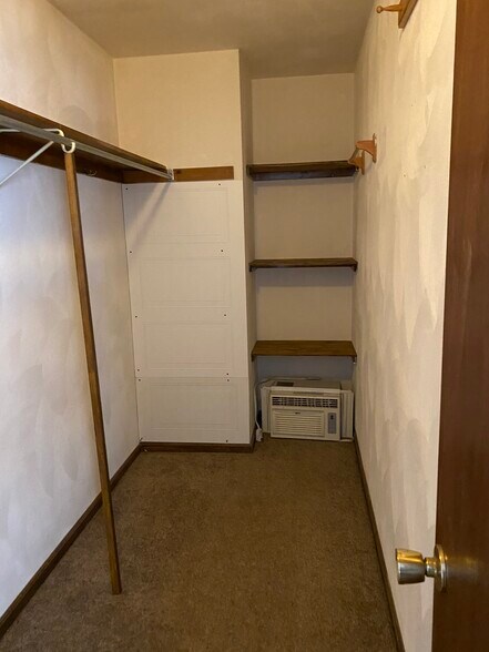 Building Photo - 988 Taft Ave