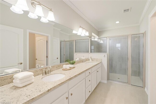 Building Photo - 17661 Kinzie Ln