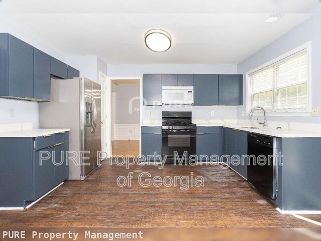 Building Photo - 457 Darter Dr NW