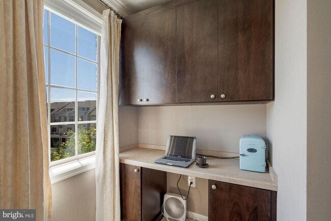 Building Photo - 22595 Willington Square