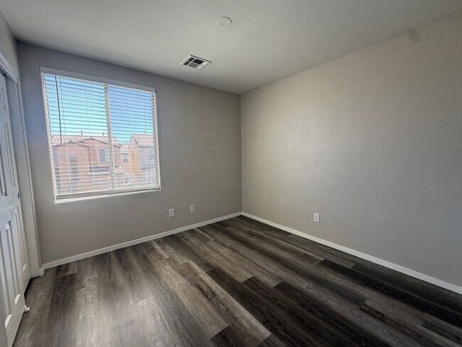 Building Photo - 4bd/2.5bath House