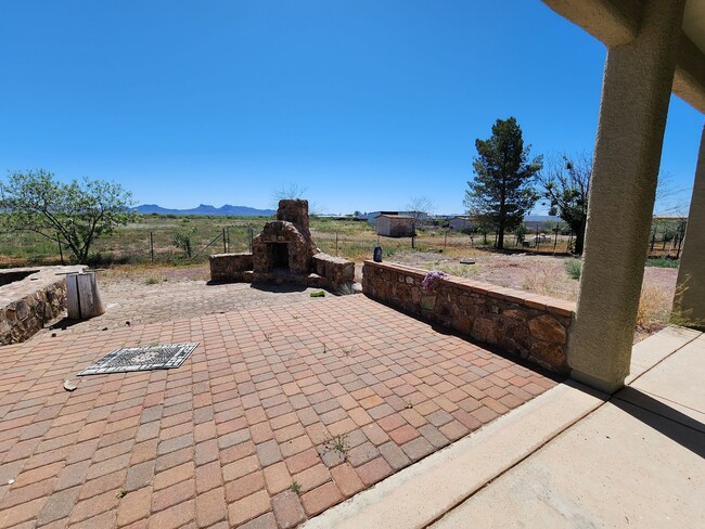 Building Photo - large home in douglas with guest house 1050 Rochine Rd