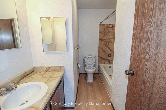 Building Photo - 12621 NE 130th Way